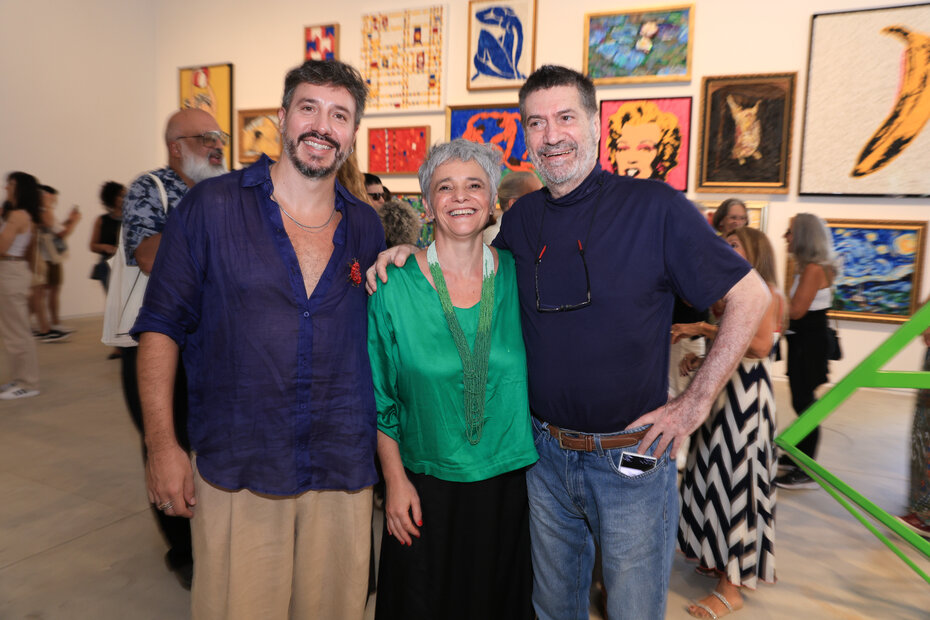 Adriana Boff, diretora do MAC RS, entre Fernando Zugno e Luciano Alabarse (Foto: Vini Dalla Rosa/Divulga&ccedil;&atilde;o)