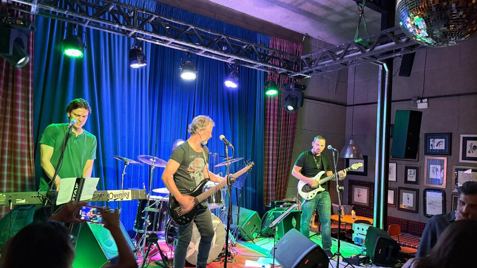 Duda Hauck, Cristian Dunim, Pedro Holderbaum e Rodrigo Terra formam a Overjoy Band (Foto: Divulga&ccedil;&atilde;o)