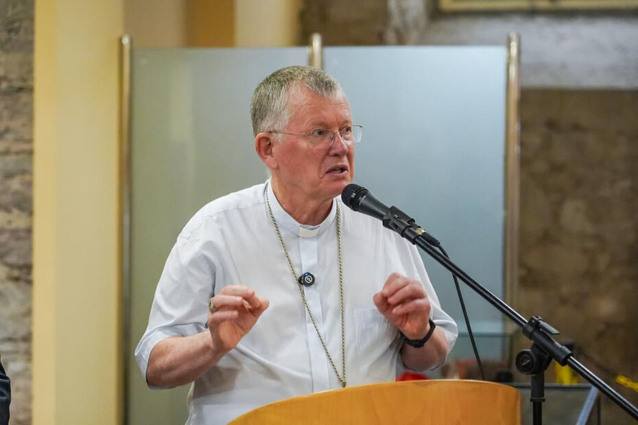 Dom Jaime Cardeal Spengler iniciou os speeches da inaugura&ccedil;&atilde;o (Foto: Divulga&ccedil;&atilde;o)