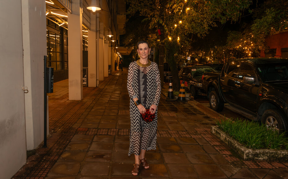 Maria Alice Ripoll chegando para inaugura&ccedil;&atilde;o (Foto: Evandro Leal/Divulga&ccedil;&atilde;o)