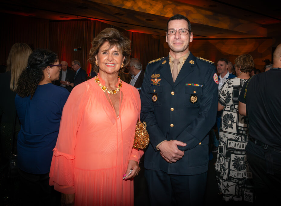 Suzana Velhinho Englert com o Coronel Ricardo Mattei (Foto: Evandro Leal/Divulga&ccedil;&atilde;o)