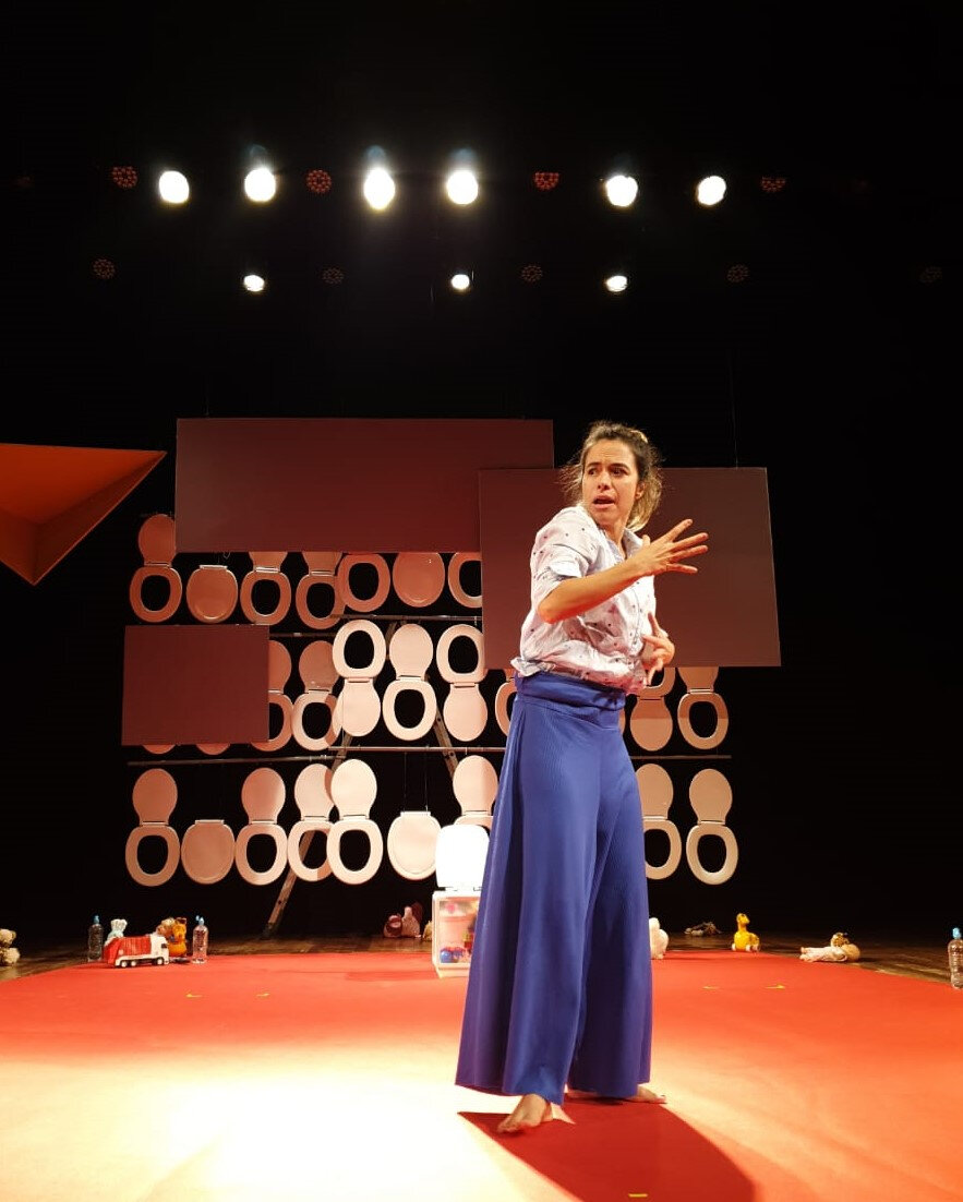  Mi&aacute; Mello se apresenta em Porto Alegre com a pe&ccedil;a M&atilde;e Fora da Caixa (Foto: Divulga&ccedil;&atilde;o) 