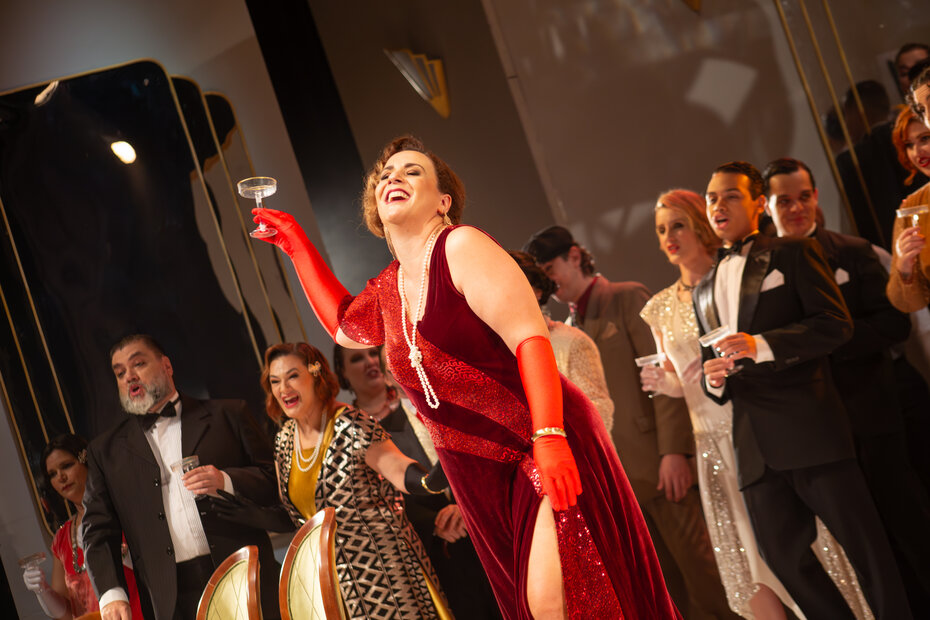 A soprano carioca Ludmilla Bauerfeldt brilhou como Violetta (Foto: Vit&oacute;ria Proen&ccedil;a/Divulga&ccedil;&atilde;o)