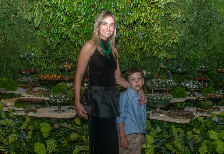 Caroline Kreling Mottin com o filho J&uacute;lio Mottin Bisneto (Foto: Evandro Leal/Divulga&ccedil;&atilde;o)