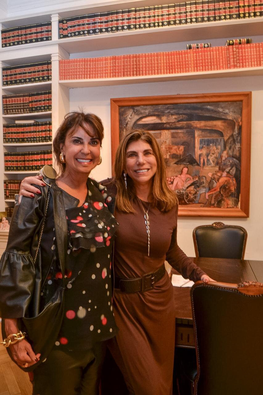 Gabriela Fontoura Brasil com a anfitri&atilde; Ita Stockinger (Foto: Rodrigo Gruner/Est&uacute;dio Telesc&oacute;pio)