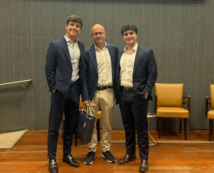 Pedro Rocha, Aod Cunha e Bernardo Menegat no evento que enfocou o mercado financeiro na PUCRS (Foto: Divulga&ccedil;&atilde;o) 