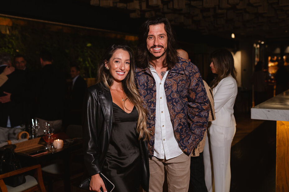 Maria Eduarda Thomaz e Ant&ocirc;nio Costaguta na celebra&ccedil;&atilde;o de um ano do Ocre (Foto: Gustavo Merolli/Divulga&ccedil;&atilde;o)