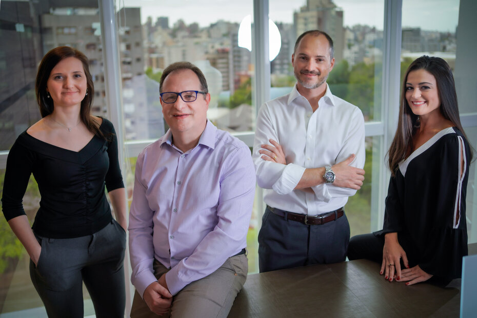 Laís Martins Fracasso, Roberto Krasner dos Santos, Valter Bianchi Filho e Gabrielle Costi Ughini comandam a Fundamenta Investimentos (Foto: Jefferson Bernardes/Divulgação)