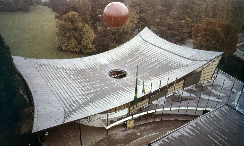 O pavilhão brasileiro na Exposição Universal e Internacional de Bruxelas, em 1958 (Foto: Divulgação)