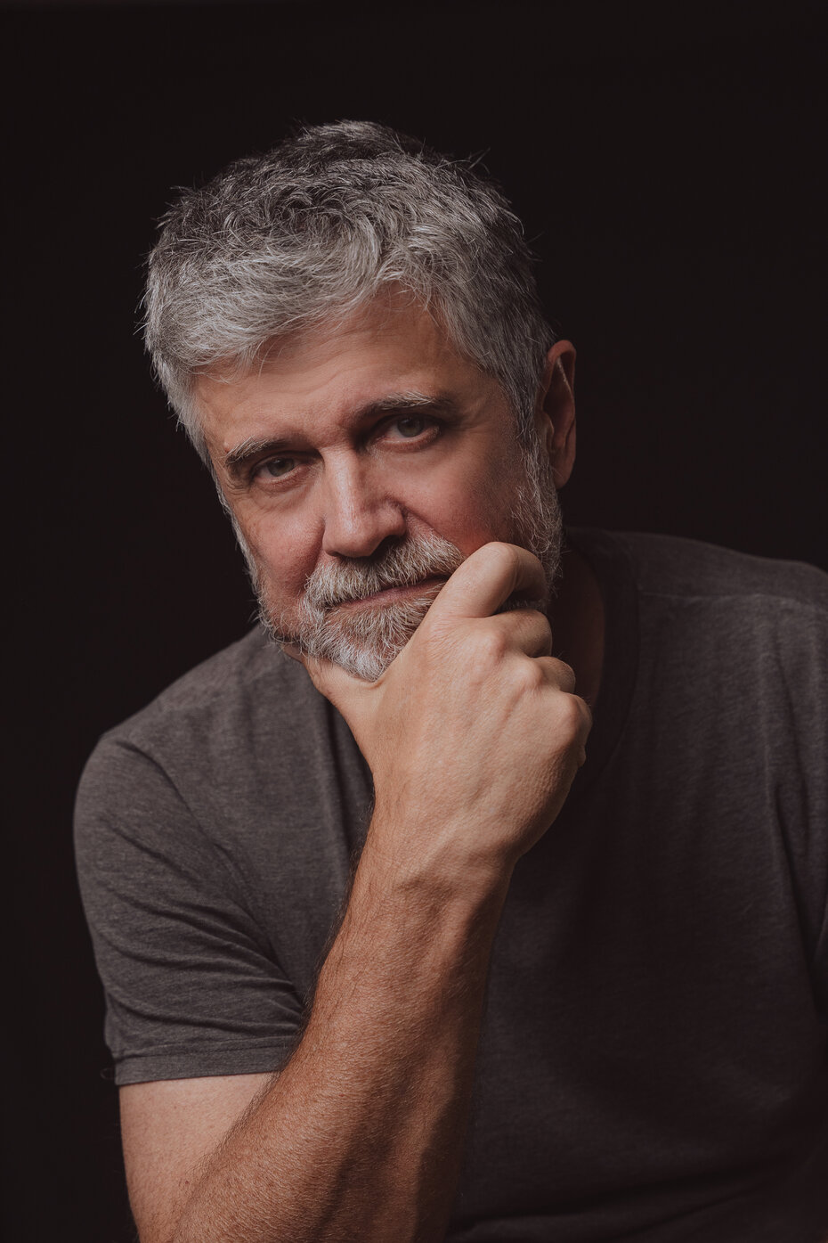 Paulo Mello se apresenta em show no Teatro Túlio Piva (Foto: Pedro Mello/Divulgação)