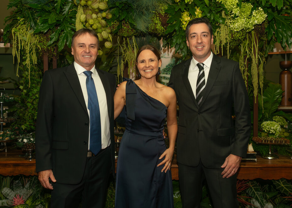 Cristiano e Patricia Saboia com Vinicius Biffignandi (Foto: Evandro Leal/Divulga&ccedil;&atilde;o)