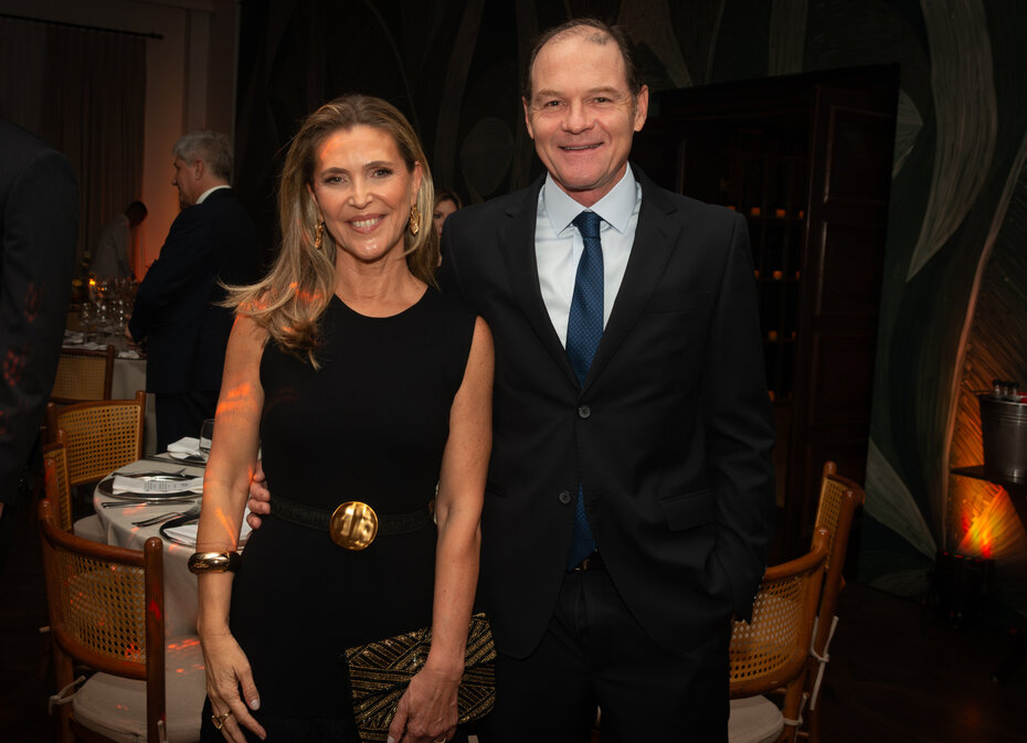 Marta e Ricardo Hoerde participaram dos brindes (Foto: Evandro Leal/Divulga&ccedil;&atilde;o)
