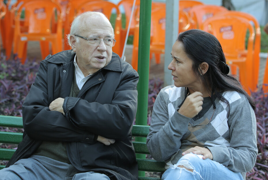 Luis Fernando Verissimo e a diretora Luzimar Stricher (Foto: Stricher Filmes/Divulga&ccedil;&atilde;o)