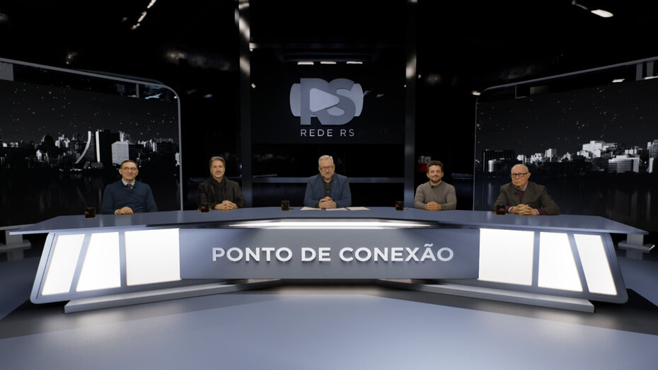 Dividi a bancada do programa Ponto de Conex&atilde;o, comandado por Irineu Guarnier Filho, com Paulo Chiele, Marcelo Tovo e Lisandro Neis (Foto: Divulga&ccedil;&atilde;o)