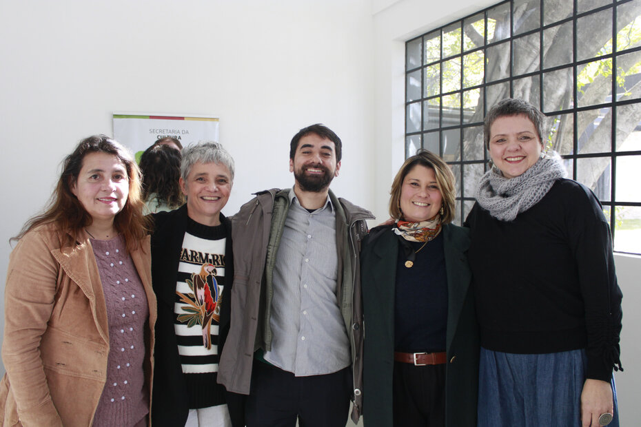 Maristoni Lima de Moura, Adriana Boff, Lucas Bairros, Jaqueline Beltrame e Carla Borba no MACRS (Foto: Igor Dreher/Divulgação)