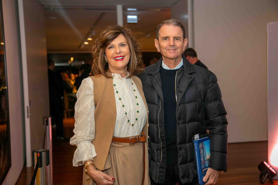 Roberta e Gelson Castellan na noite de confraternização no Instituto Ling (Foto: Lenara Petenuzzo/Divulgação)