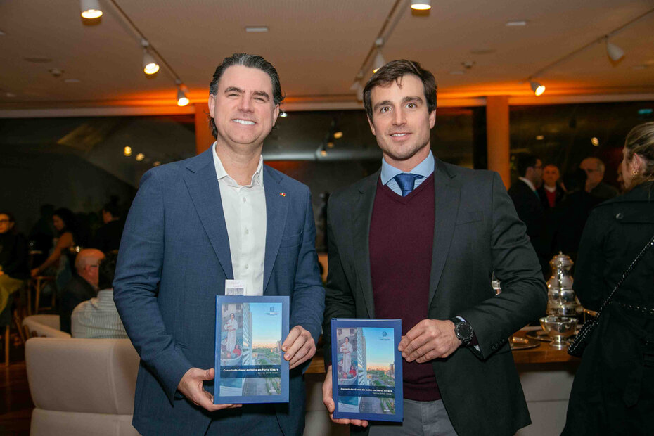 Fabrício Guazzelli Peruchin, secretário de Justiça, Cidadania e Direitos Humanos/RS e Giovanne Tumelero, liderança do Jornal do Comércio (Foto: Lenara Petenuzzo/Divulgação)