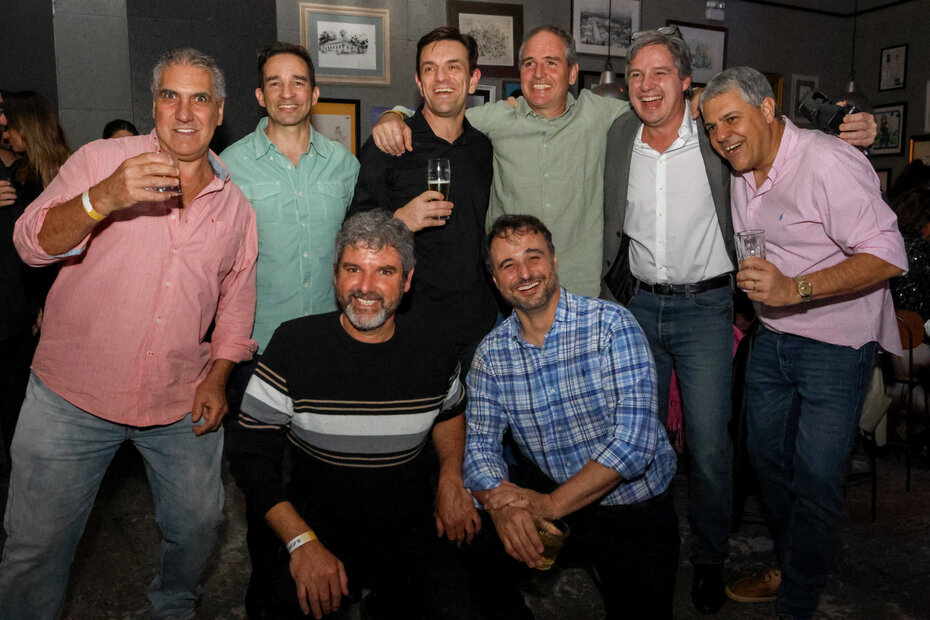 Jorge Porciúncula, Artur Kautzmann, Luis Fernando Copetti Leite, Fabiano Toniolo, Eduardo Alvares Filho, Rafael Busato, Leandro Van Den Broek e Ricardo Teixeira (Foto: Dani Barcellos/Divulgação)