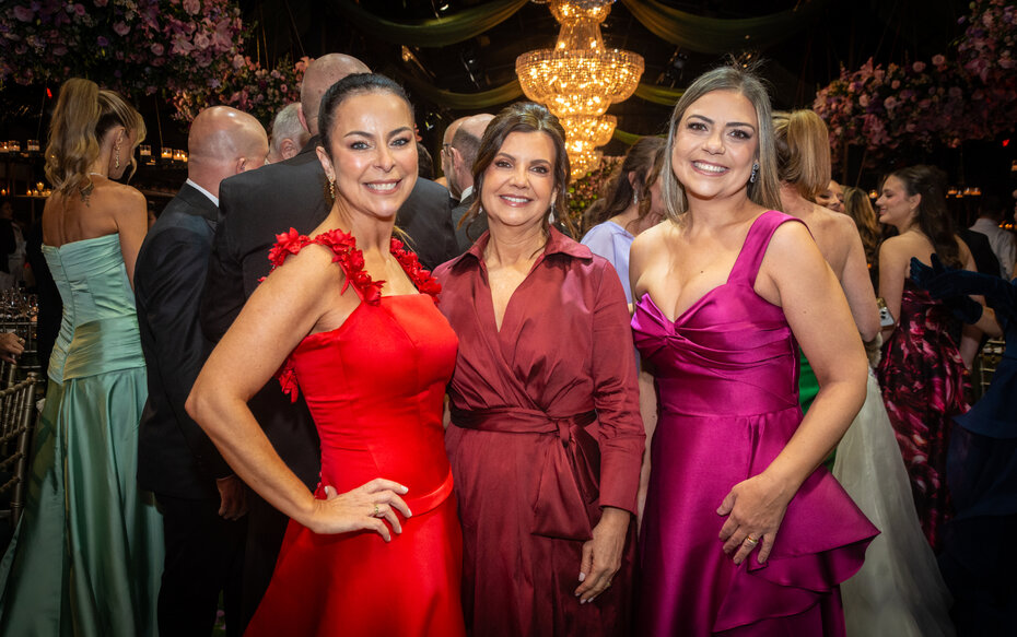 Patrícia Bauer, Adriana Pires, e Daniela Bauer (Foto: Evandro Leal/Divulgação)