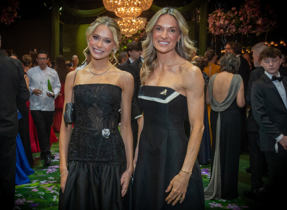 Melissa Capucci, a atual Glamour Girl, com a mãe Uly Capucci (Foto: Evandro Leal/Divulgação)