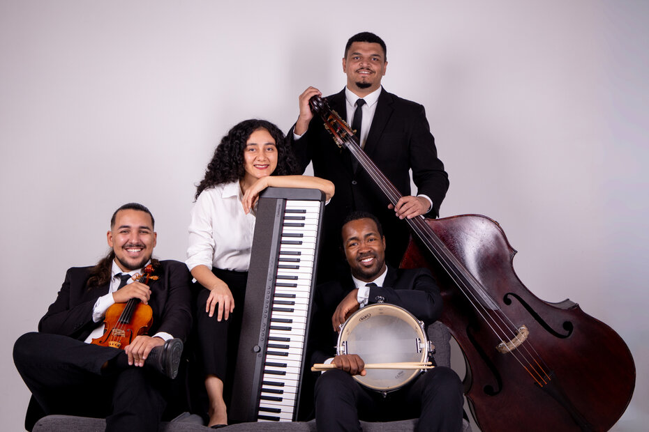 Dhouglas Umabel, Mari Brito, Ezequiel de Paula e Josué de Oliveira formam o quarteto Bolling Club (Foto: Eduardo Rocha/Divulgação)
