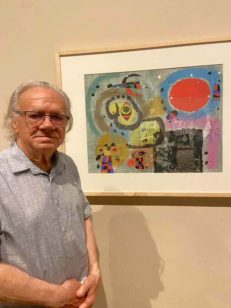 Bez Batti conferiu a exposição com grande acervo de obras do catalão Joan Miró em São Paulo (Foto: Divulgação)