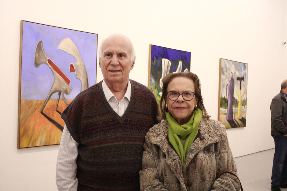Jo&atilde;o e Beatriz Ferreira na abertura da exposi&ccedil;&atilde;o do artista ga&uacute;cho (Foto: Igor Dreher/Divulga&ccedil;&atilde;o)