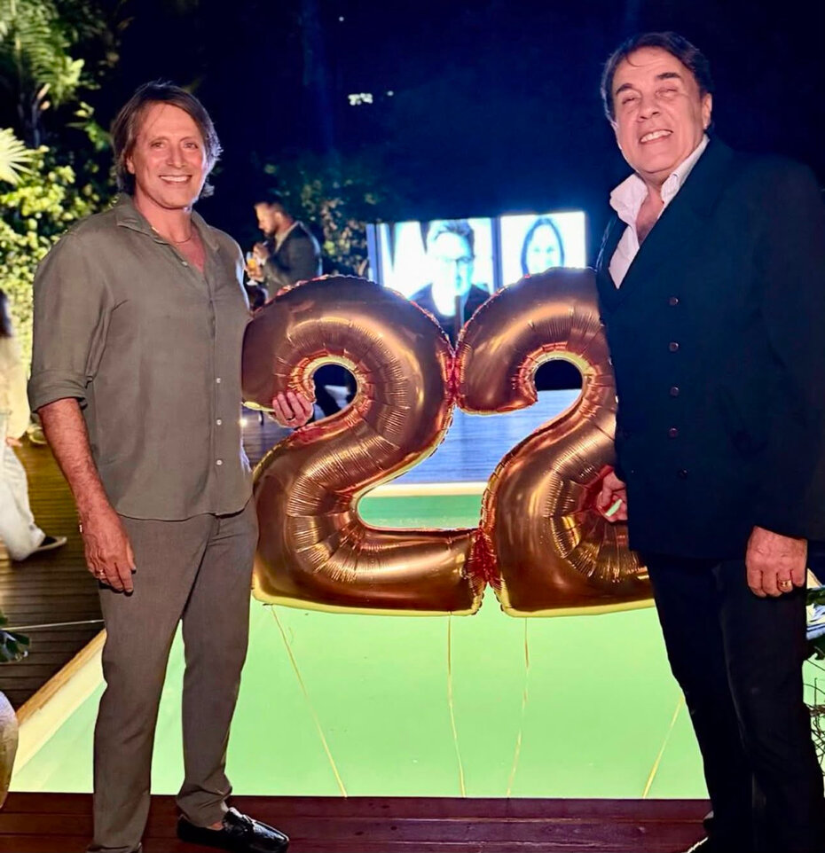Telmo Souza e André Strauch receberam os convidados (Foto: Divulgação)