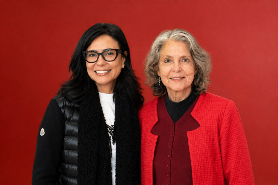 Maria Fernanda Santin, da Bienal do Mercosul, e a artista plástica Lia Menna Barreto (Foto: Igor Dreher/Divulgação)