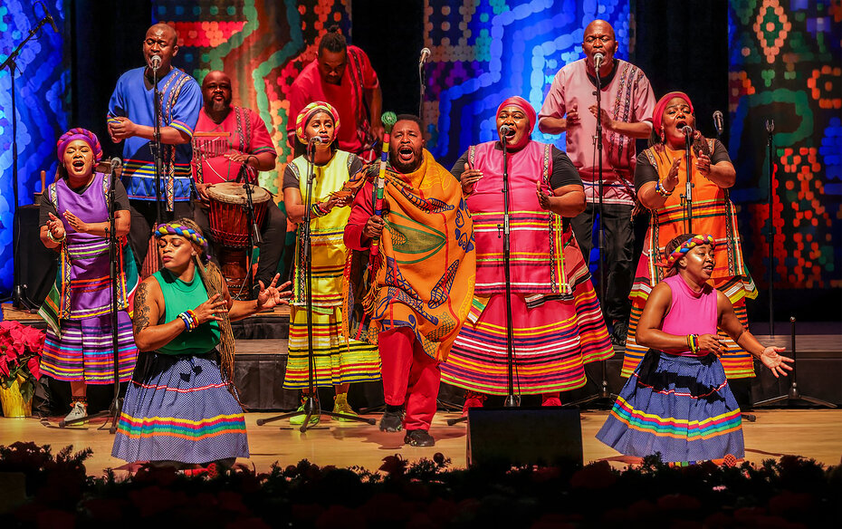 O Soweto Gospel Choir fará o show de encerramento do evento (SBM/Divulgação)