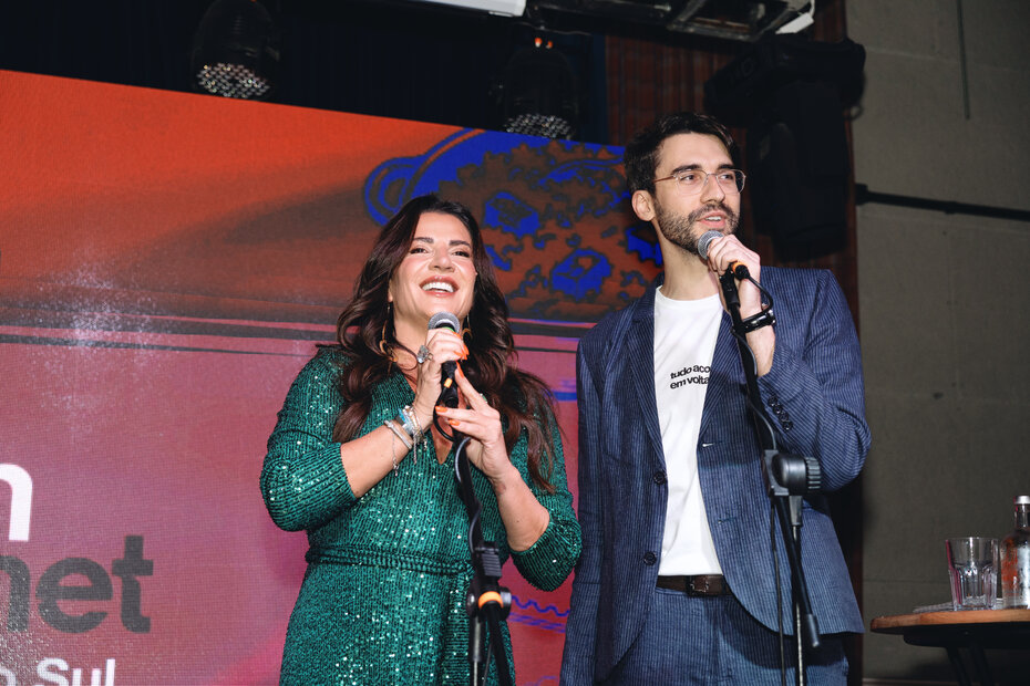 Patti Leivas e Nathan Abritta foram os apresentadores da premiação (Foto: Rodi Goulart/Divulgação)