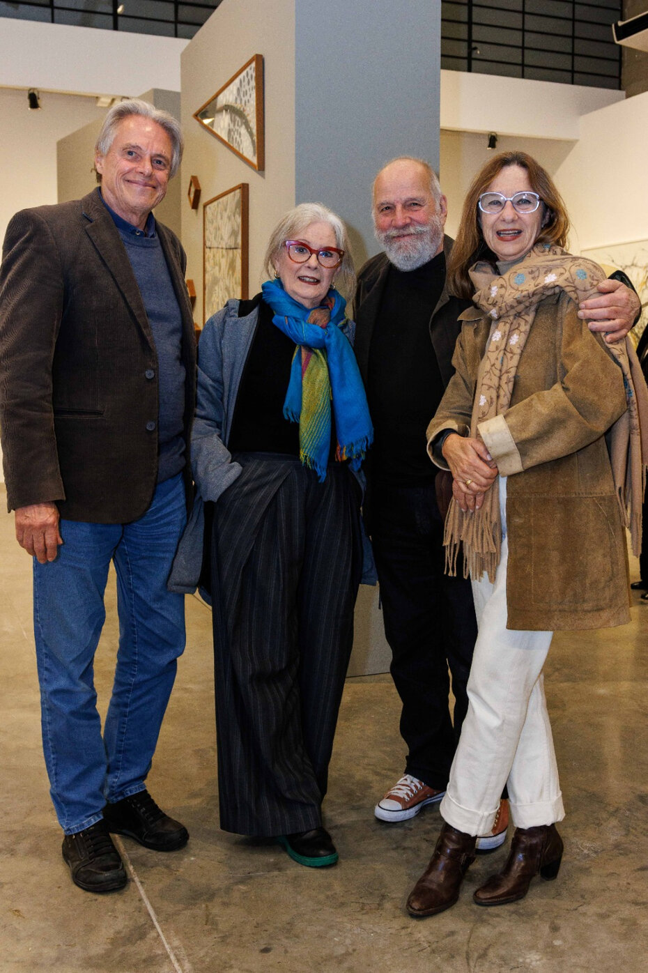 Leopoldo Plentz, Liliane Reid, Cl&oacute;vis Dariano e Bel Locatelli na abertura da mostra (Foto: Nilton Santolin/Divulga&ccedil;&atilde;o)