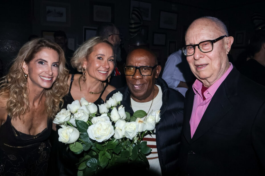 Festejei com a m&eacute;dica Magda Reis, Sofia Refinetti Teixeira e Odorico das Flores (Foto: Dani Barcellos/Divulga&ccedil;&atilde;o)