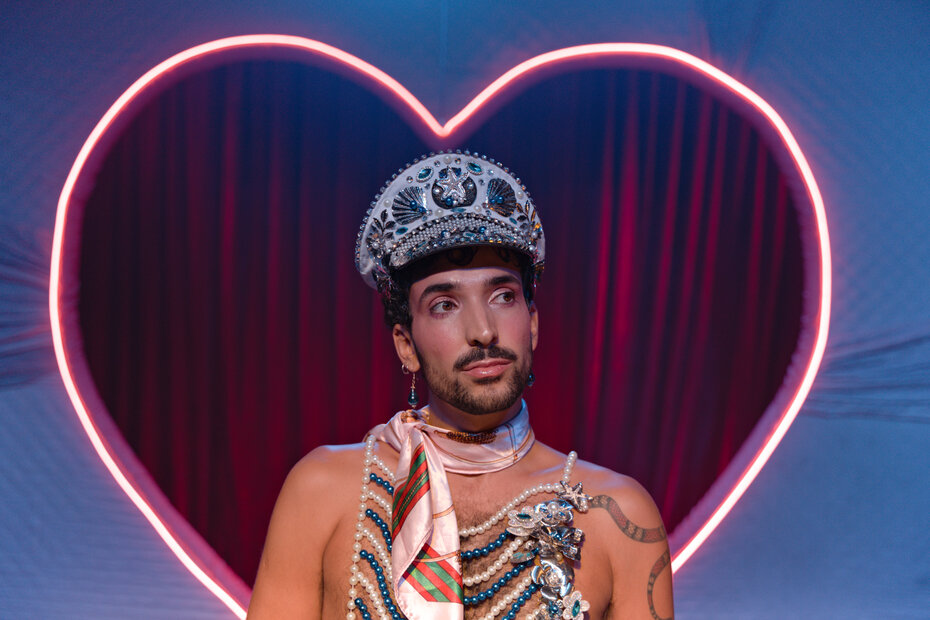 A pe&ccedil;a aborda a solid&atilde;o gay, fen&ocirc;meno social intenso, real e nem sempre muito discutido (Foto: Diogo Vaz/Divulga&ccedil;&atilde;o)